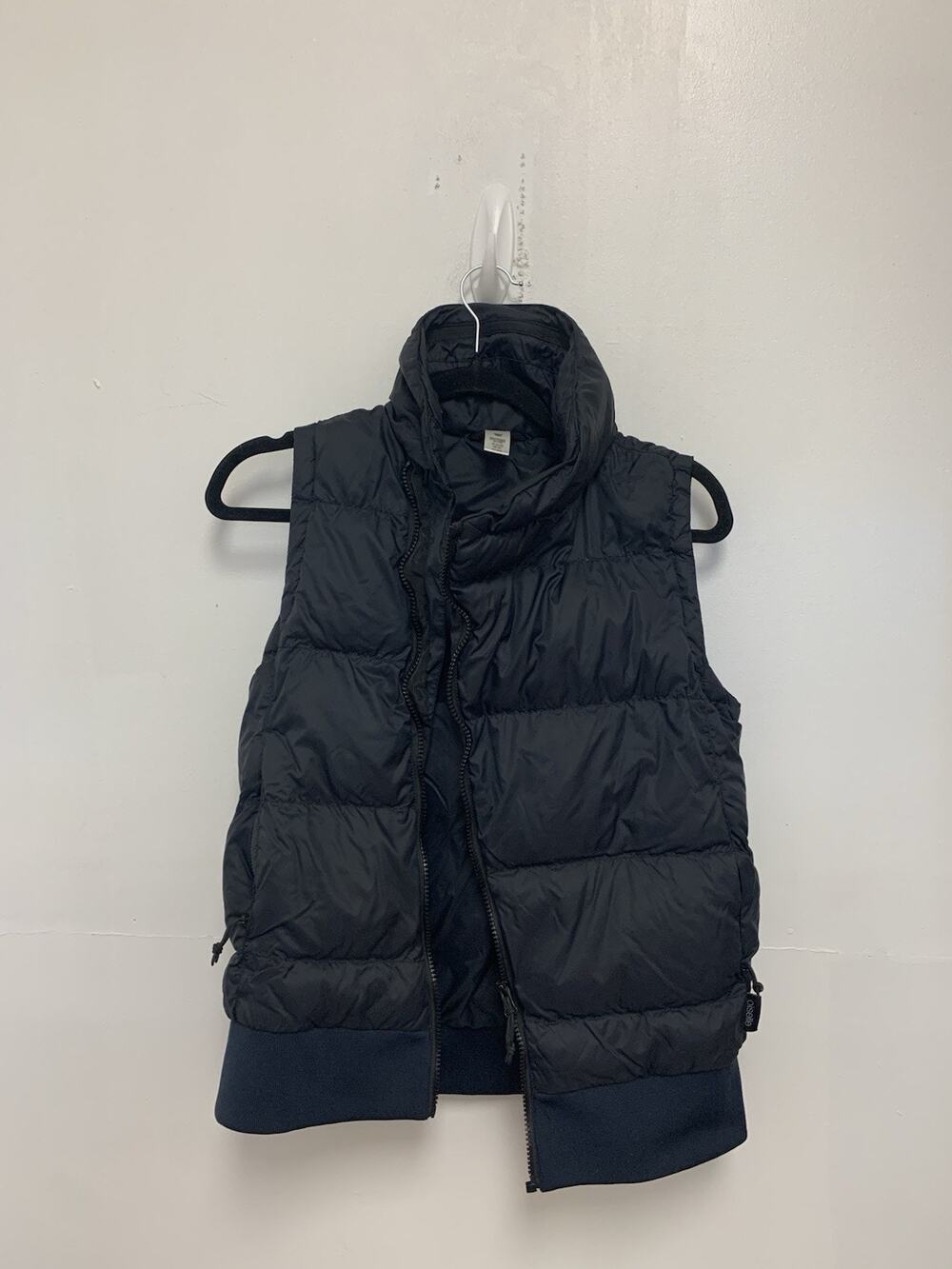 Oiselle Quilted Navy Puffer Vest Women's Small Lightweight Zip Athleisure